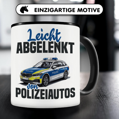 Tasse mit dem Motiv Leicht abgelenkt von Polizeiautos - Ansicht 3